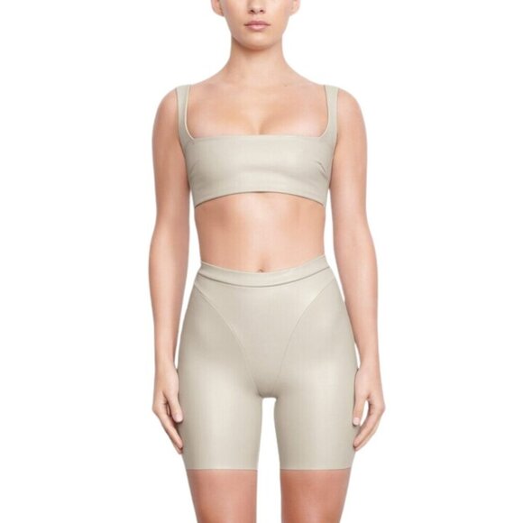 Skims Faux Leather Biker Shorts Pull On Short Shell Beige Size XXS NEW - Picture 1 of 6